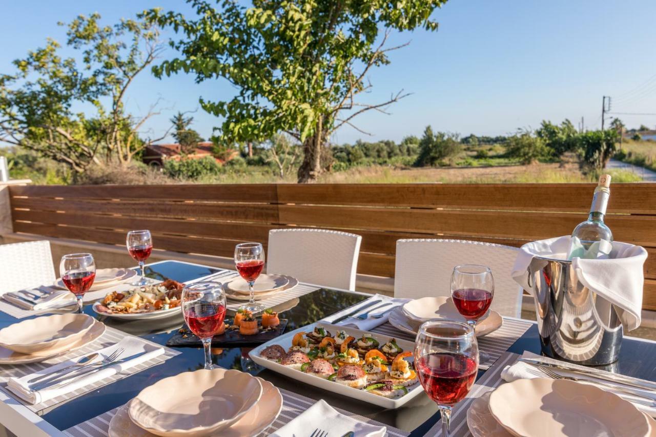 Villa Nissos Línia Buitenkant foto