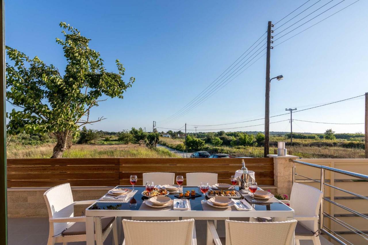 Villa Nissos Línia Buitenkant foto