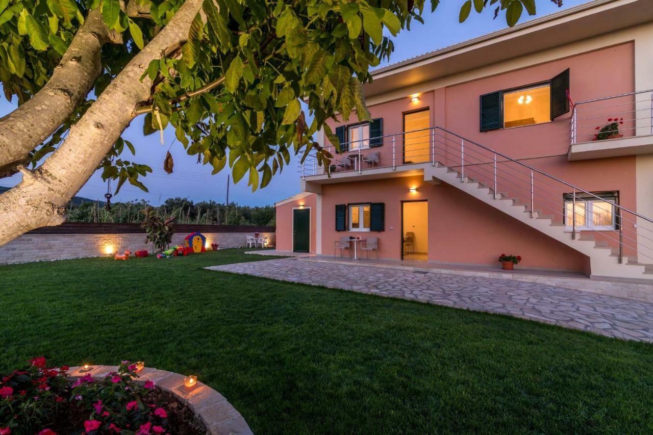 Villa Nissos Línia Buitenkant foto